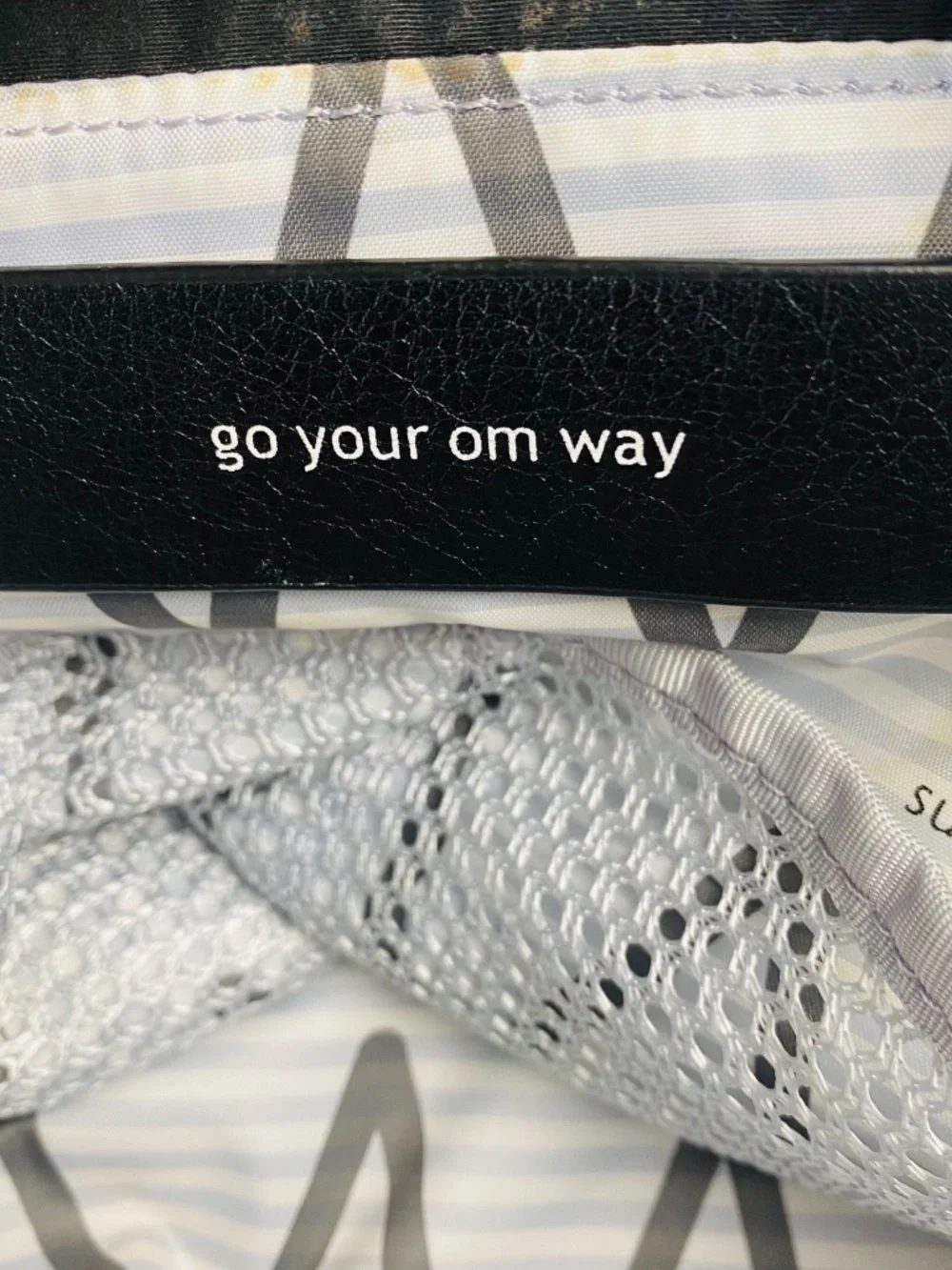 Lululemon Party Om Bag Crossbody in Black
